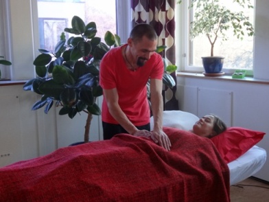 Reiki healing Vita Tranan